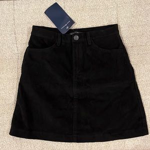 NWT brandy melville black skirt